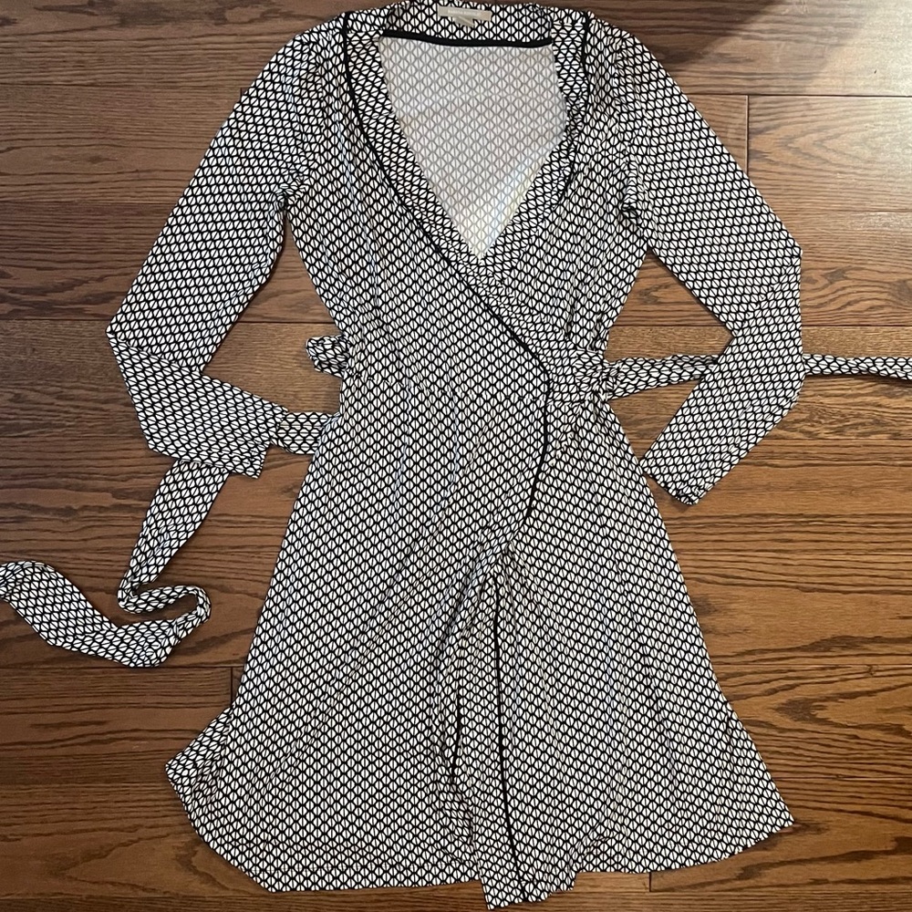 Banana Republic Black and White Wrap Dress